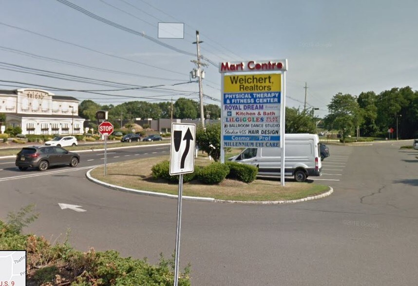 More Photos Of 425 US Highway 9, Manalapan Township Freestanding For Lease