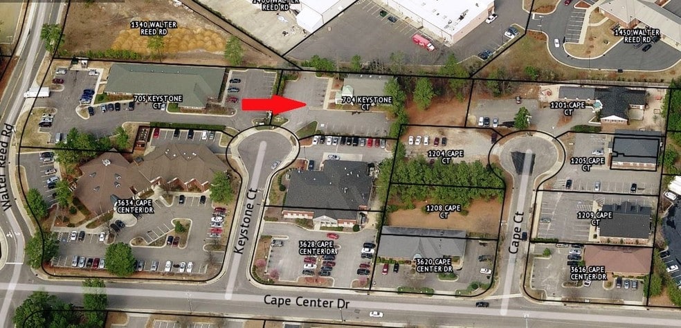 More Photos Of 704 Keystone Ct, Fayetteville Medical For Lease