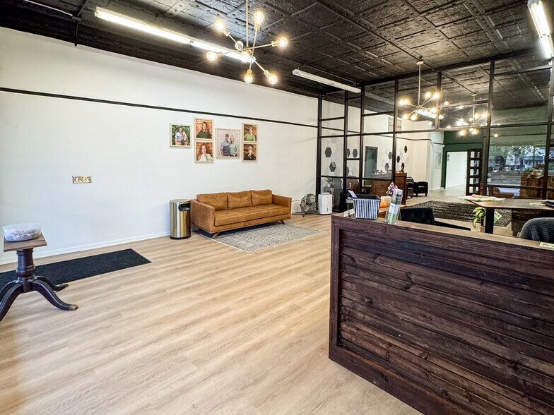 More Photos Of 10 S Silver St, Paola Office For Sale