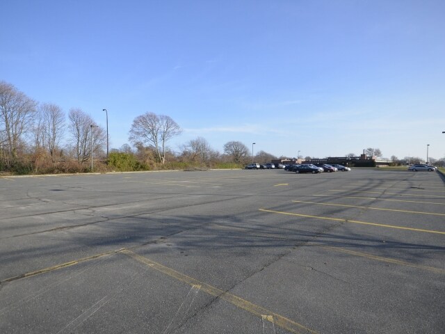 More Photos Of 339 Snedecor Ave, West Islip Medical For Lease