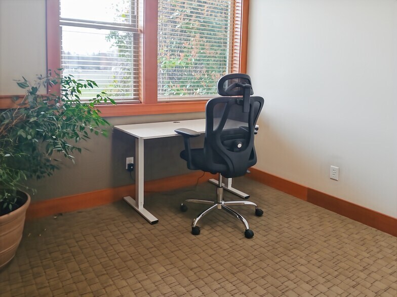 More Photos Of 3559 National Dr, Medford Coworking Space