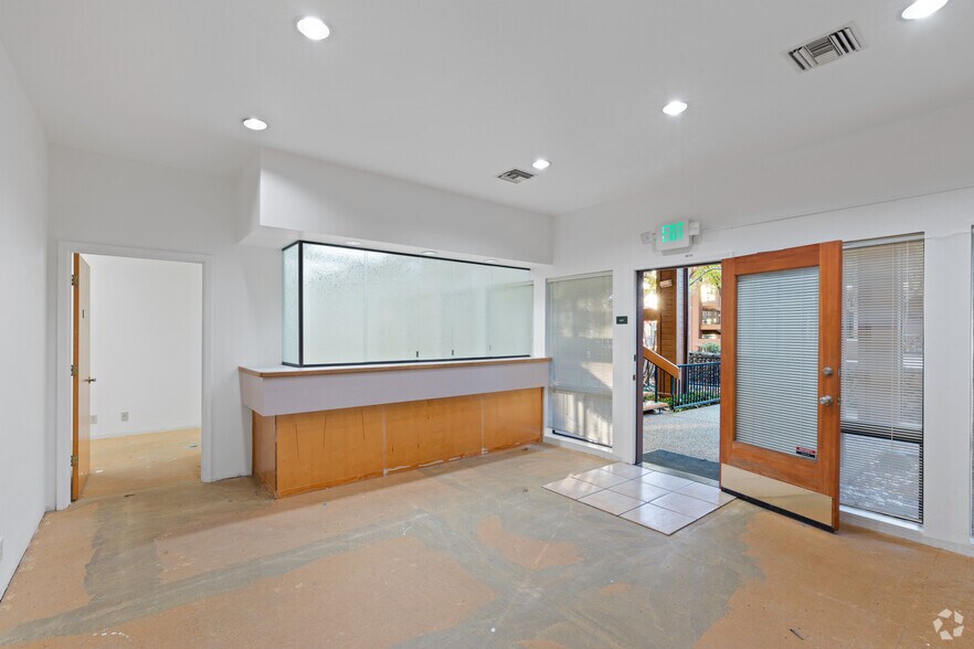 More Photos Of 5910 Clark Rd, Paradise Medical For Lease