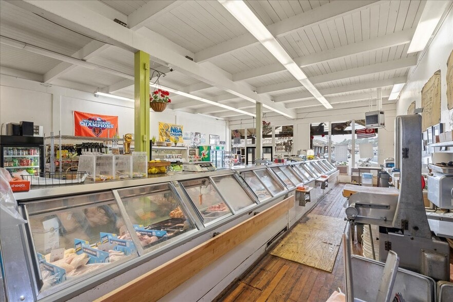 More Photos Of 70 - 74 Manor Drive w, Pacifica Storefront For Sale