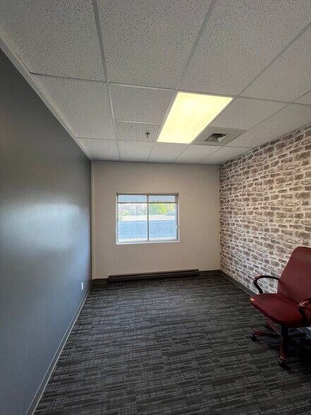 More Photos Of 643-675 Boul Curé-Labelle, Laval Storefront Retail Office For Lease