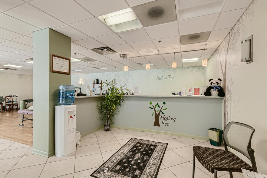 More Photos Of 1100 Central Ave, Wilmette Apartments For Lease