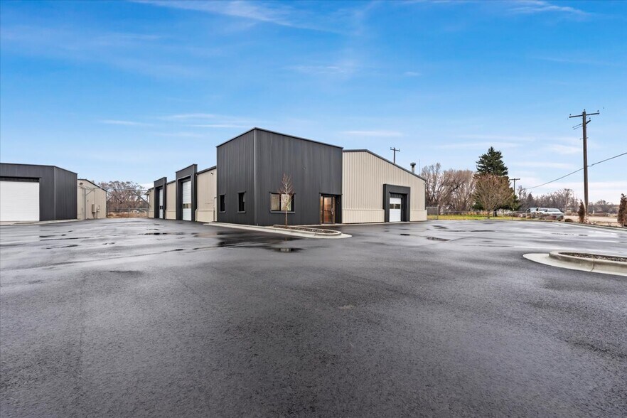 More Photos Of 1208 Madison Ave, Nampa Unknown For Lease