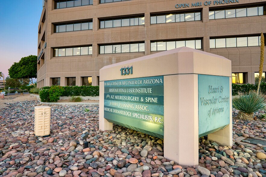 More Photos Of 1331 N 7th St, Phoenix Medical For Lease