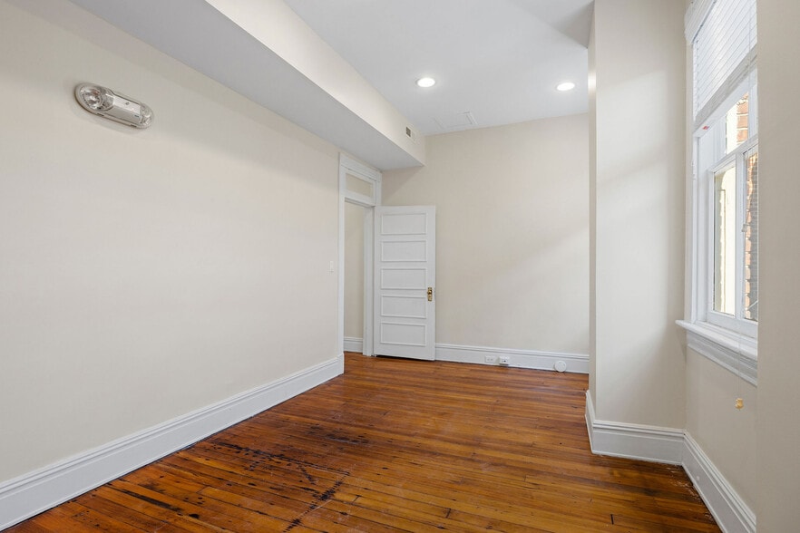 More Photos Of 5 S Adams St, Richmond Office For Sale