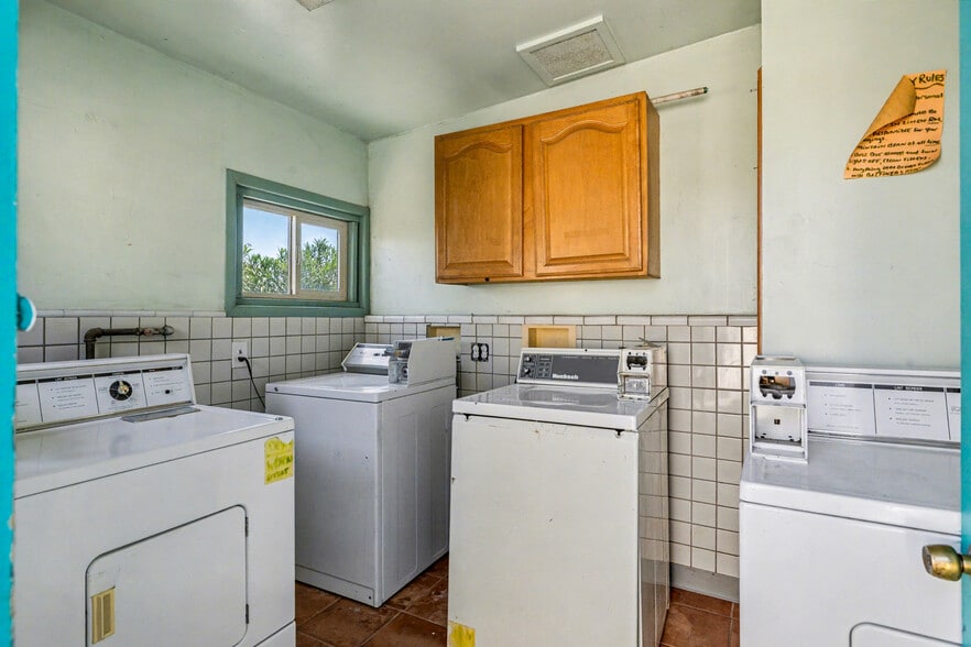 More Photos Of 537 S Country Club Dr, Mesa Hotel For Sale