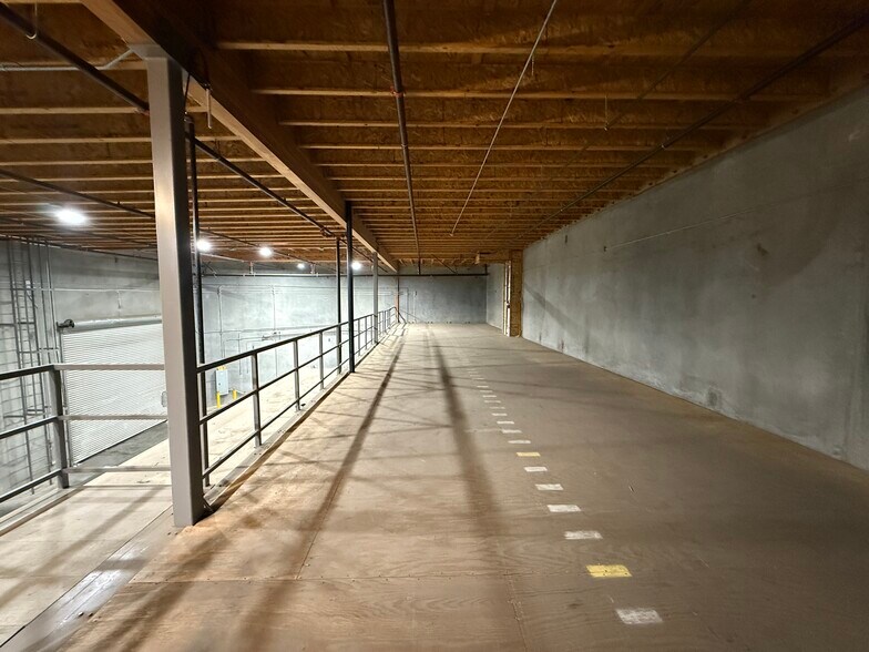 More Photos Of 2197 La Crosse Ave, Colton Warehouse For Lease