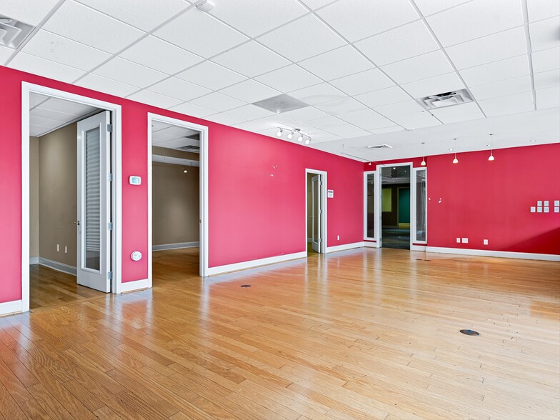 More Photos Of 373 Biltmore Ave, Asheville Medical For Lease