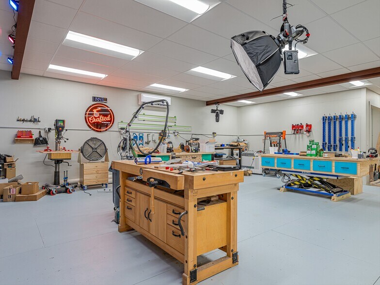 More Photos Of 39 Brookside Cir, Candler Warehouse For Sale