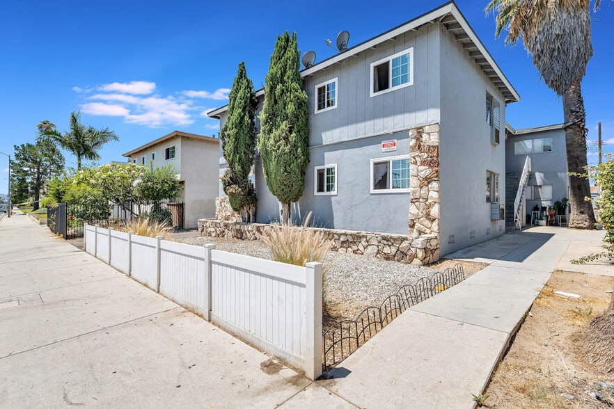 Primary Photo Of 6925 Whitsett Ave, North Hollywood Apartments For Sale