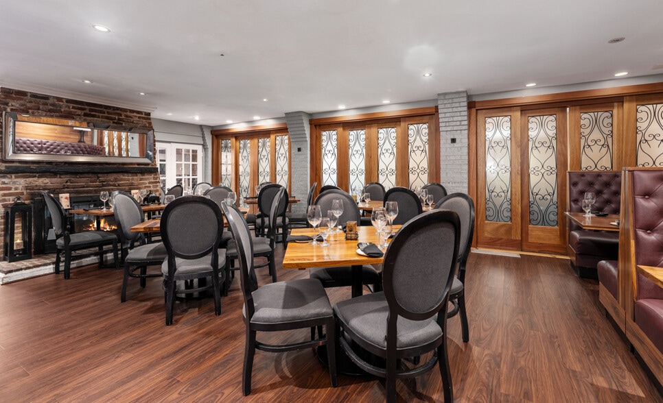 More Photos Of 110 S Pitt St, Alexandria Storefront Retail Residential For Sale