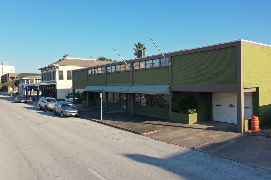 More Photos Of 2415 Church St, Galveston Light Distribution For Lease
