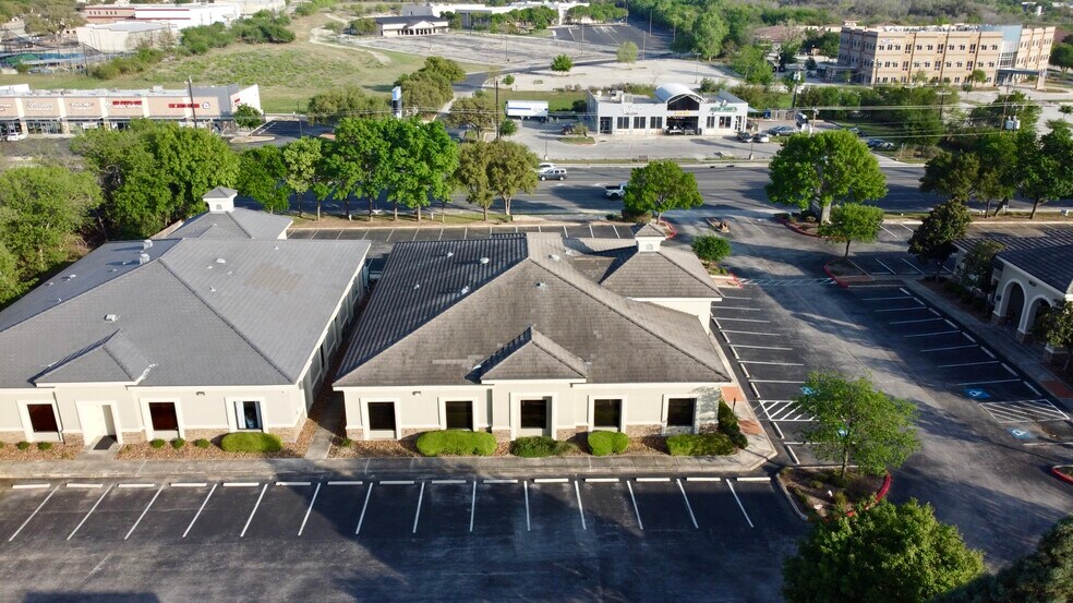 More Photos Of 9643 Huebner Rd, San Antonio Medical For Lease