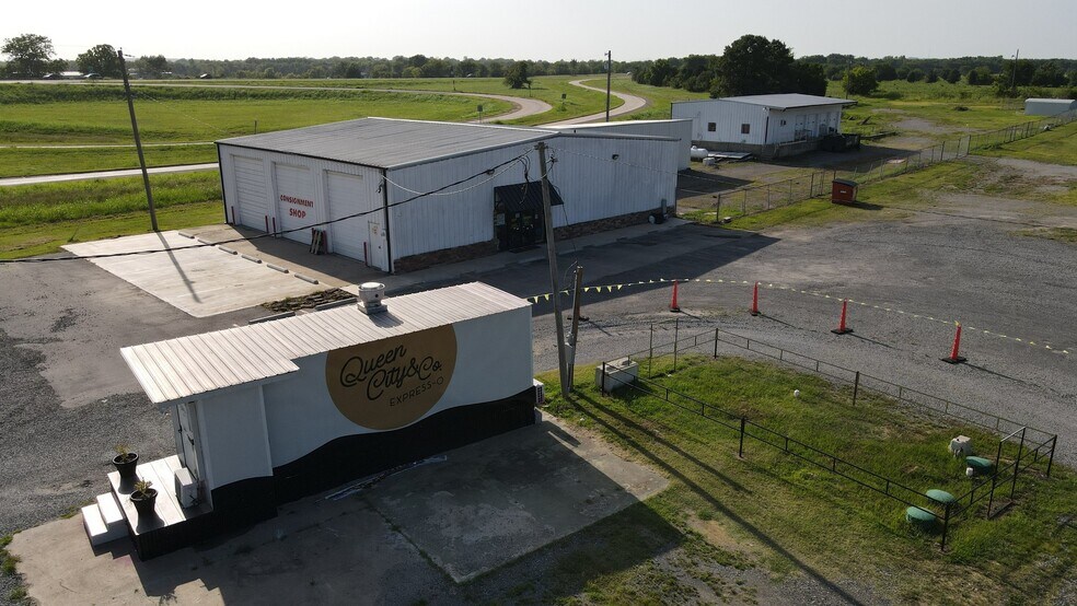 More Photos Of 120 W Peak Blvd, Muskogee Freestanding For Sale