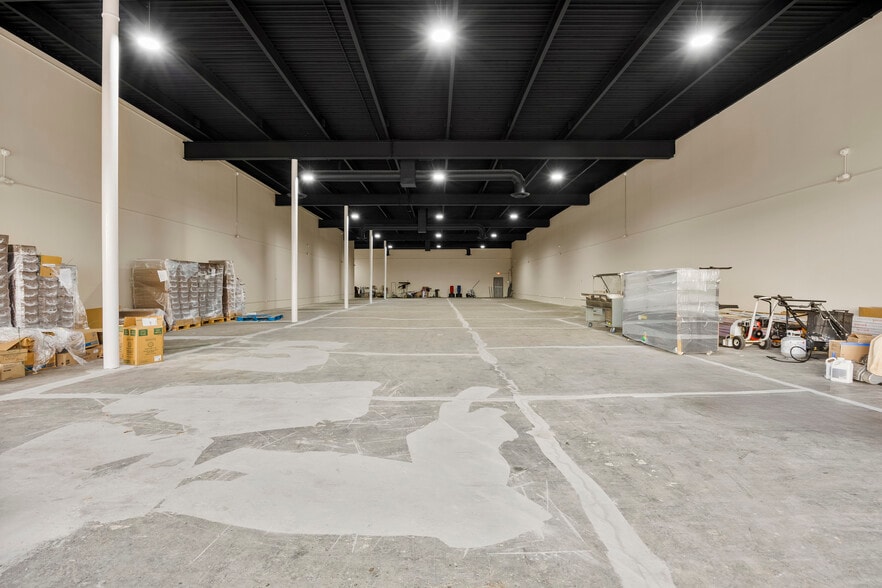 More Photos Of 90 Broadway, Menands Storefront For Lease