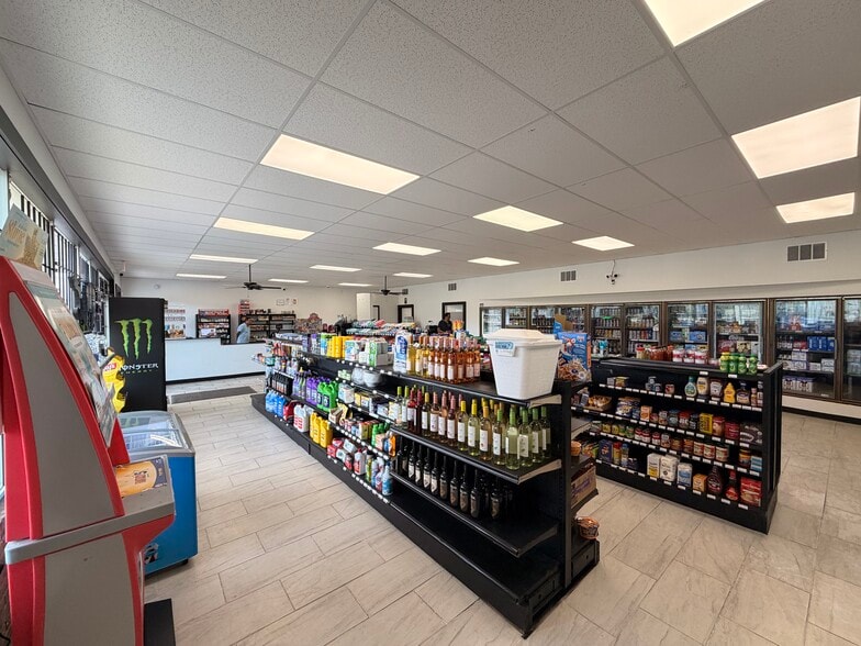 More Photos Of 1929 Clay St, Kissimmee Convenience Store For Lease
