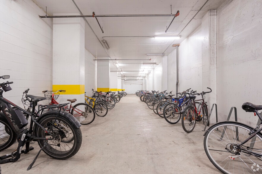 More Photos Of 1235 11th Ave SW, Calgary Apartments For Lease