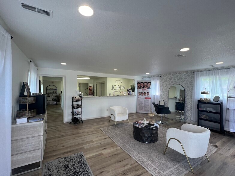 More Photos Of 1942 E Dupont Rd, Fort Wayne Freestanding For Sale