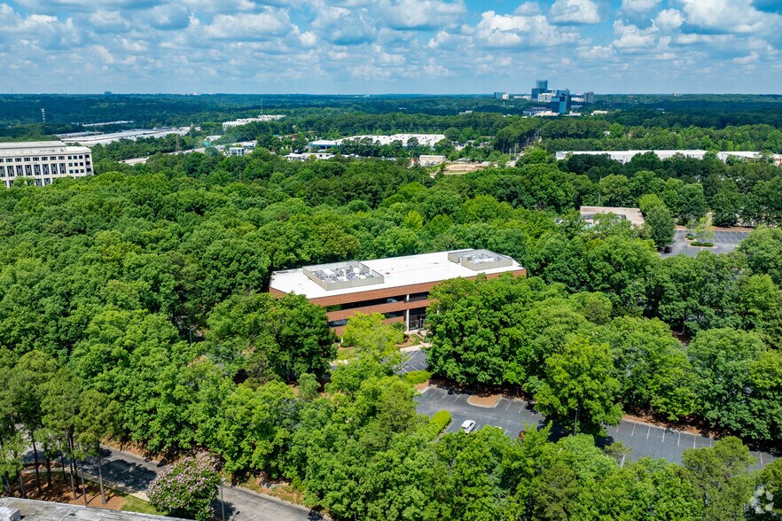 More Photos Of 3120 Highwoods Blvd, Raleigh Office For Lease