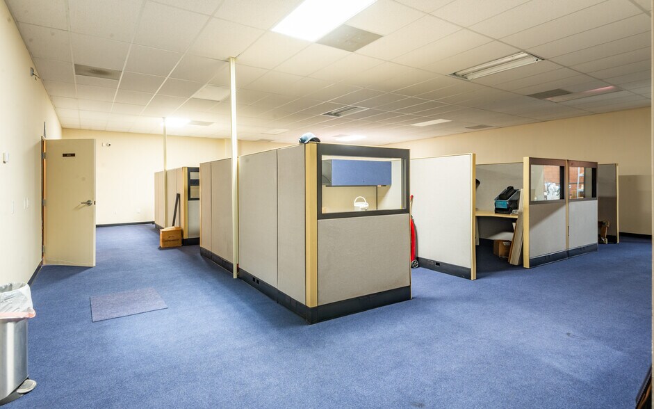 More Photos Of 1511 259th St, Harbor City Warehouse For Sale