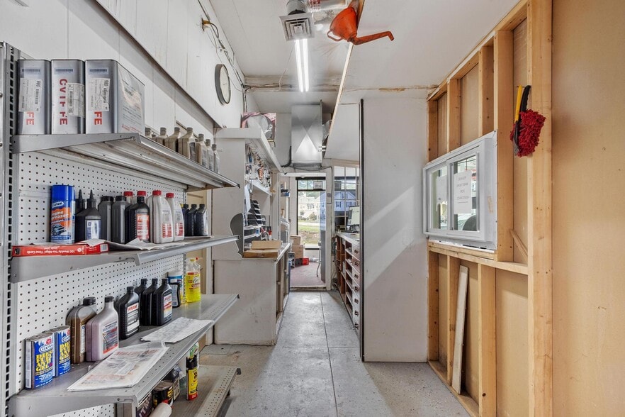 More Photos Of 93 Hamilton St, Southbridge Service Station For Sale