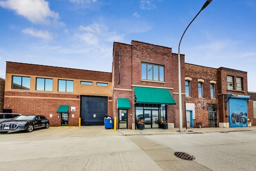 Primary Photo Of 1674 N Ada St, Chicago Warehouse For Lease