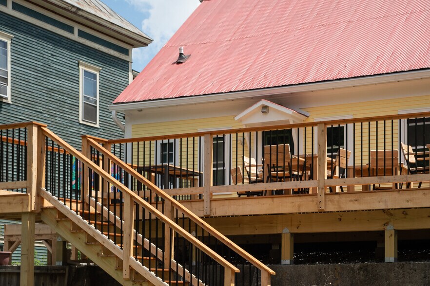 More Photos Of 3075 Main St, Cabot Restaurant For Sale