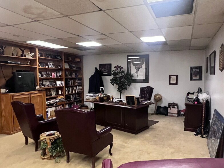 More Photos Of 4417 Douglas St NE, Washington Religious Facility For Sale