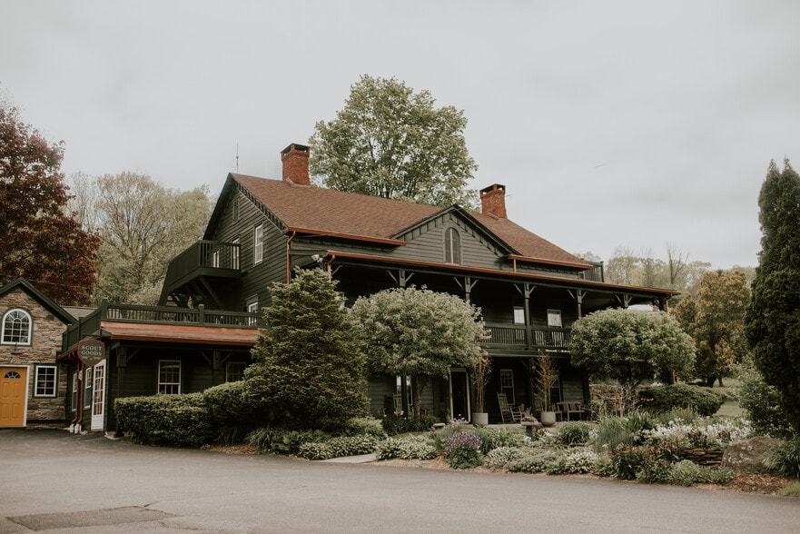 More Photos Of 967 McAfee Glenwood Rd, Glenwood Hotel For Sale