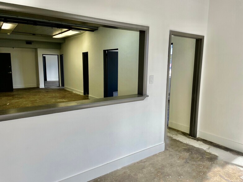 More Photos Of 245 E Adams St, Jacksonville Loft Creative Space For Lease