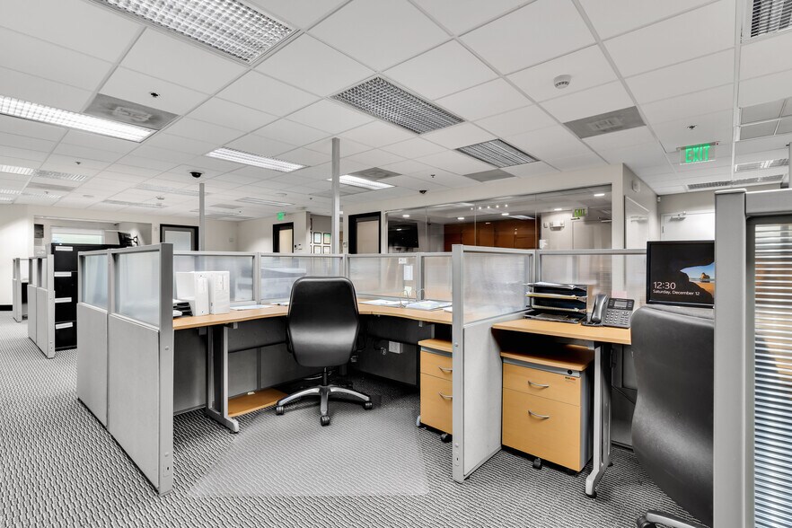 More Photos Of 12595 SW 137th Ave, Miami Office Residential For Lease