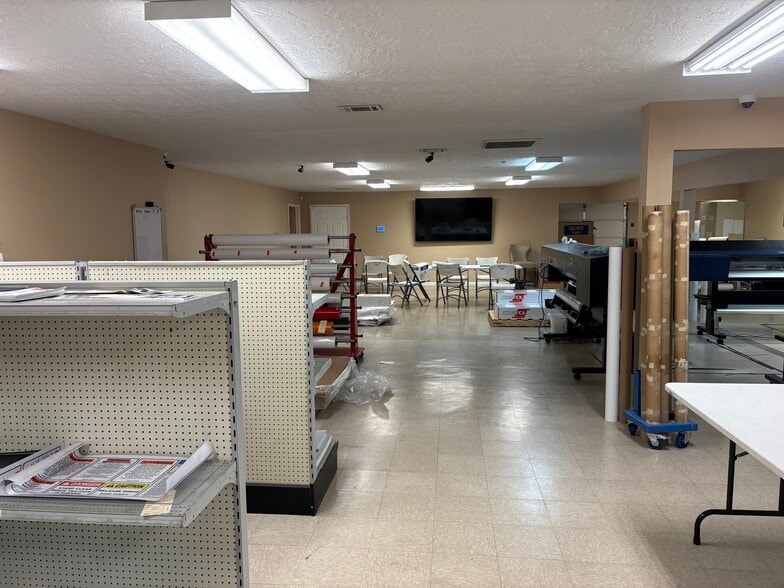 More Photos Of 4181 Magnolia St, Pearland Manufacturing For Lease