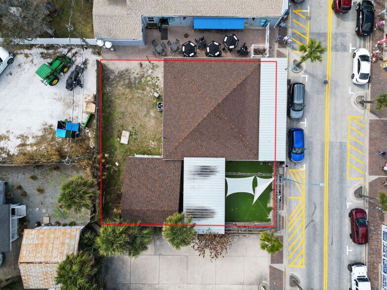 More Photos Of 411 Flagler Ave, New Smyrna Beach Freestanding For Lease