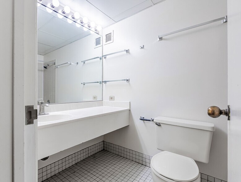 More Photos Of 731 S Plymouth Ct, Chicago Apartments For Sale
