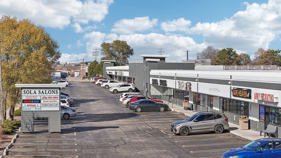 More Photos Of N81W14972-N81W15062 Appleton Ave, Menomonee Falls General Retail For Lease