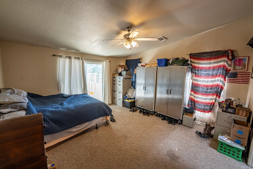 More Photos Of 5221 Hwy 68, Golden Valley Flex For Sale