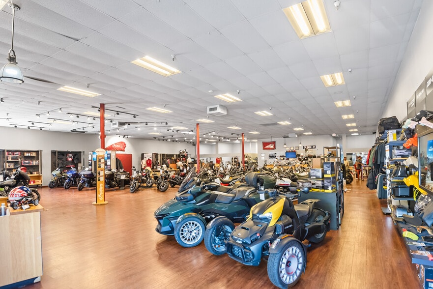 More Photos Of 456-460 Meridian Ave, San Jose Auto Dealership For Sale