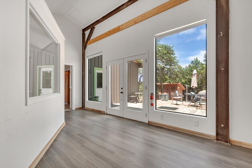 More Photos Of 4002 E Highway 290, Dripping Springs Freestanding For Sale