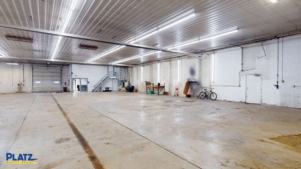 More Photos Of 409 E Main St, Andover Flex For Lease
