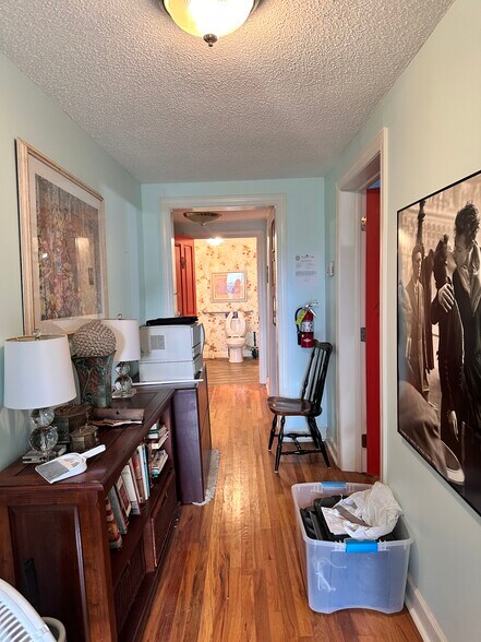 More Photos Of 1048 Klondike Rd, State Road Office For Sale