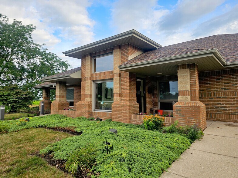 More Photos Of 10808 W Monee Manhattan Rd, Monee Office For Sale