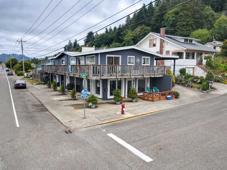 More Photos Of 582 Winchester Ave, Reedsport Storefront Retail Residential For Sale