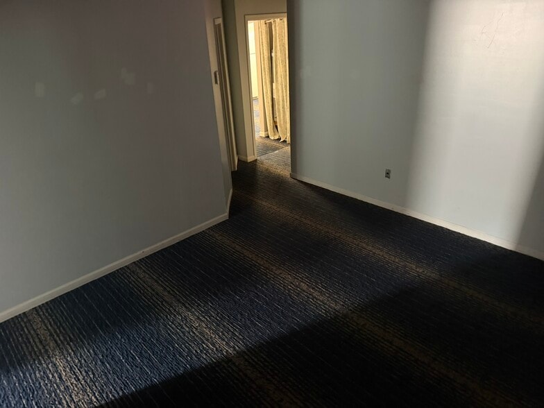 More Photos Of 131 & 133 Red Bank Road, Goose Creek Loft Creative Space For Lease