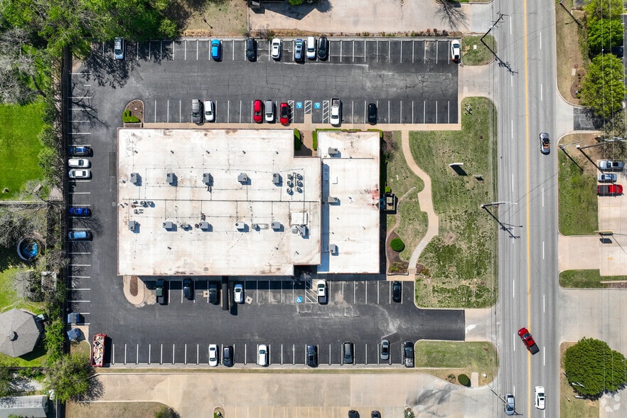 More Photos Of 4415 S Harvard Ave, Tulsa Medical For Lease