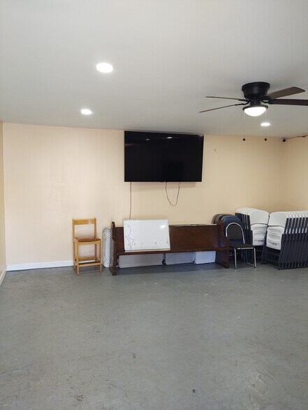 More Photos Of 1603 S Broad St, Hamilton Religious Facility For Sale