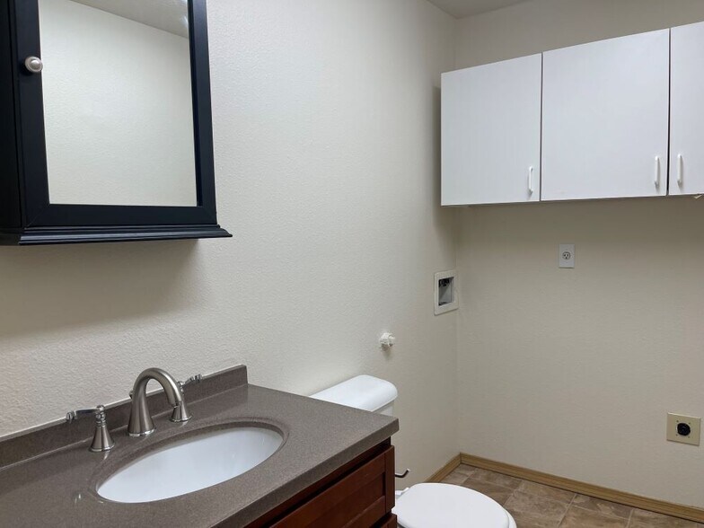 More Photos Of 615-629 Elliott Rd, Newberg Apartments For Sale