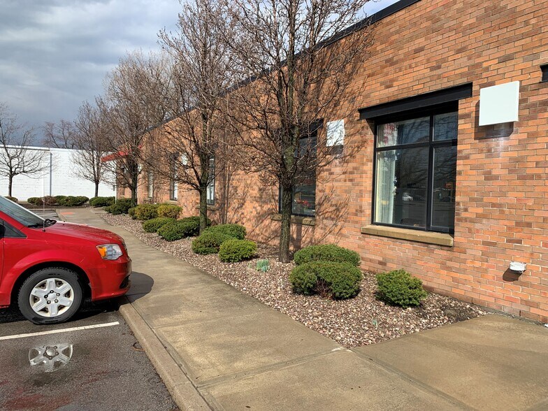 More Photos Of 6221 Transit Rd, Depew Office For Sale